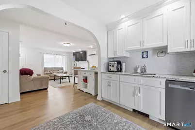 31 Center Avenue, East Haven, CT 06512 - Photo 8