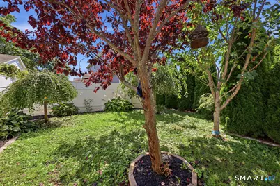 31 Center Avenue, East Haven, CT 06512 - Photo 32