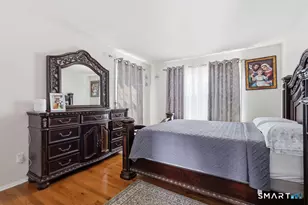 31 Center Ave, East Haven, CT 06512 - Photo 14