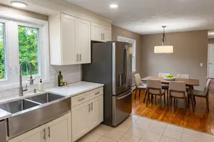 7 River St, Stonington, CT 06379 - Photo 4