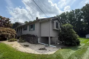 66 Tuckahoe Dr, Shelton, CT 06484 - Photo 2