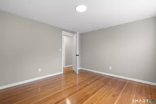 1025 Townsend Ave, New Haven, CT 06512 - Photo 22