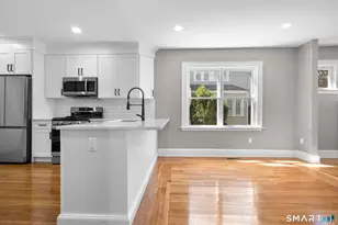 1025 Townsend Ave, New Haven, CT 06512 - Photo 8