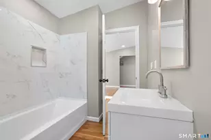 1025 Townsend Ave, New Haven, CT 06512 - Photo 20