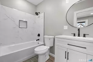 1025 Townsend Ave, New Haven, CT 06512 - Photo 6