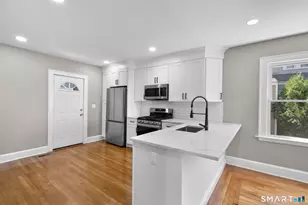 1025 Townsend Ave, New Haven, CT 06512 - Photo 10