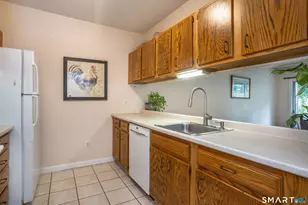301 Carlton Ln, Rocky Hill, CT 06067 - Photo 8