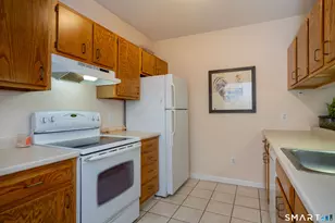 301 Carlton Ln, Rocky Hill, CT 06067 - Photo 6