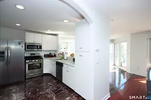 14 Harbour Close, New Haven, CT 06519 - Photo 6