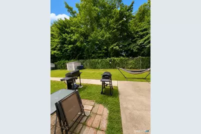 111 Stone Bridge Road, Bridgeport, CT 06606 - Photo 8