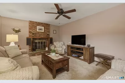 80 Fieldstone Road, Waterbury, CT 06704 - Photo 4