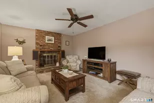 80 Fieldstone Rd, Waterbury, CT 06704 - Photo 4