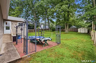 80 Fieldstone Rd, Waterbury, CT 06704 - Photo 24