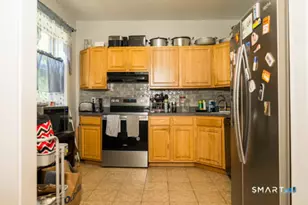17 Edgewood St, Hartford, CT 06112 - Photo 12