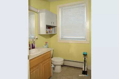 17 Edgewood Street, Hartford, CT 06112 - Photo 2