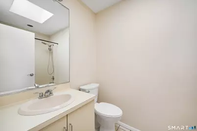 2437 Bedford Street #E7, Stamford, CT 06905 - Photo 14