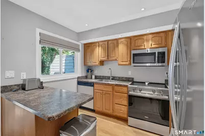 22 Seabreeze Avenue #C, Milford, CT 06460 - Photo 8