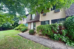 180 Colonial Rd, Stamford, CT 06906 - Photo 2