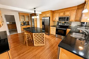 311 Racebrook Rd, Orange, CT 06477 - Photo 6