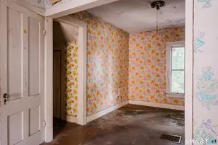 15 Bellevue St, Windham, CT 06226 - Photo 10