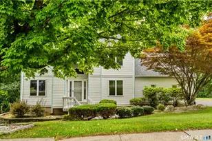 23 Brookview Ln, Middletown, CT 06457 - Photo 2