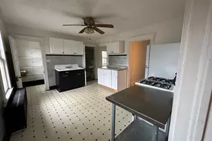22 Donahue Pl, Torrington, CT 06790 - Photo 8