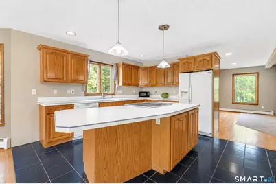 1253 Marion Road, Cheshire, CT 06410 - Photo 2