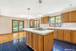 1253 Marion Rd, Cheshire, CT 06410 - Photo 4