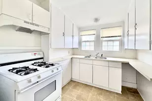 53 Treat Ave, Stamford, CT 06906 - Photo 6
