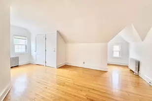 53 Treat Ave, Stamford, CT 06906 - Photo 4