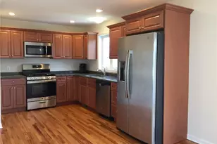 23 Rowland Farm Rd, Oxford, CT 06478 - Photo 6