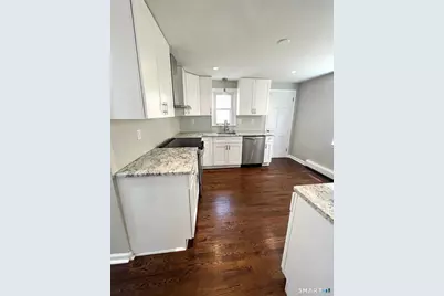 236 Goldenrod Avenue, Bridgeport, CT 06606 - Photo 4