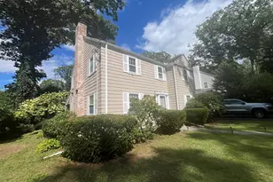 90 Knollwood Rd, North Haven, CT 06473 - Photo 2