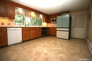 94 Colony Dr, Winchester, CT 06098 - Photo 16