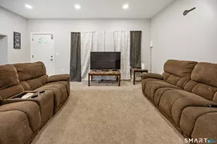 12 Columbus Ave, Meriden, CT 06451 - Photo 6