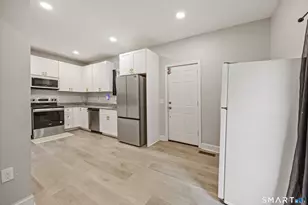 12 Columbus Ave, Meriden, CT 06451 - Photo 10