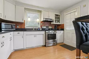 12 Windsor Rd, Hamden, CT 06517 - Photo 8