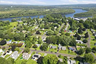 27 Edgewood Rd, Portland, CT 06480 - Photo 4