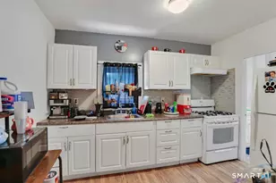 38 Webster St, Meriden, CT 06450 - Photo 8