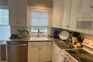20 Darien Close, Darien, CT 06820 - Photo 8