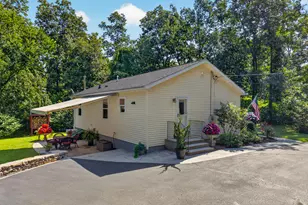 11 Providence-New London Turnpike, North Stonington, CT 06359 - Photo 4