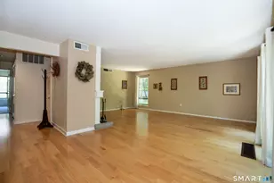 25 Mallard Dr, Farmington, CT 06001 - Photo 4