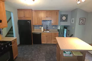 51 Foxwood Rd S, Guilford, CT 06437 - Photo 20