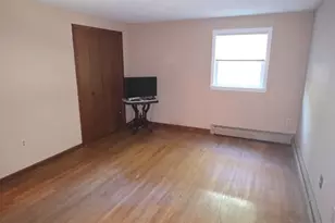 51 Foxwood Rd S, Guilford, CT 06437 - Photo 10