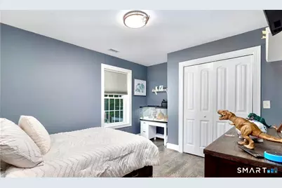 81 Evergreen Crossing, New Hartford, CT 06057 - Photo 16
