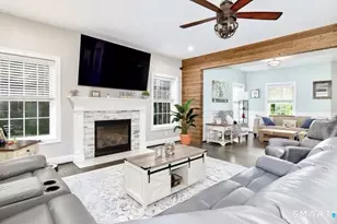 81 Evergreen Xing, New Hartford, CT 06057 - Photo 6