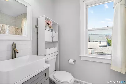 380 Gurdon Street, Bridgeport, CT 06606 - Photo 8