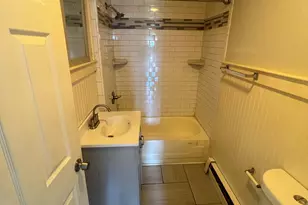 1389 Pembroke St, Bridgeport, CT 06608 - Photo 10