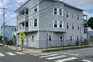 1389 Pembroke St, Bridgeport, CT 06608 - Photo 2