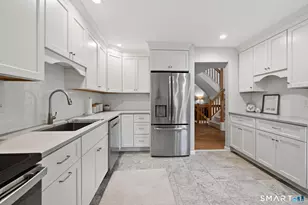 71 Sullivan Farm, New Milford, CT 06776 - Photo 4